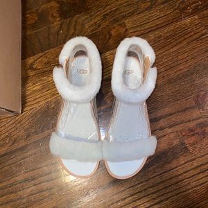 UGG Fluff Springs Sandals